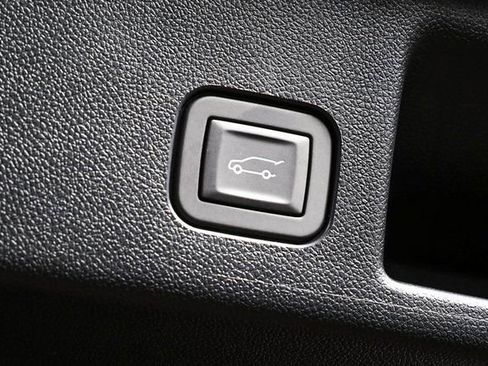 New 2025 Chevrolet Equinox EV RS image 27