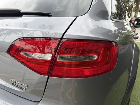 Used 2016 Audi A4 Premium image 12