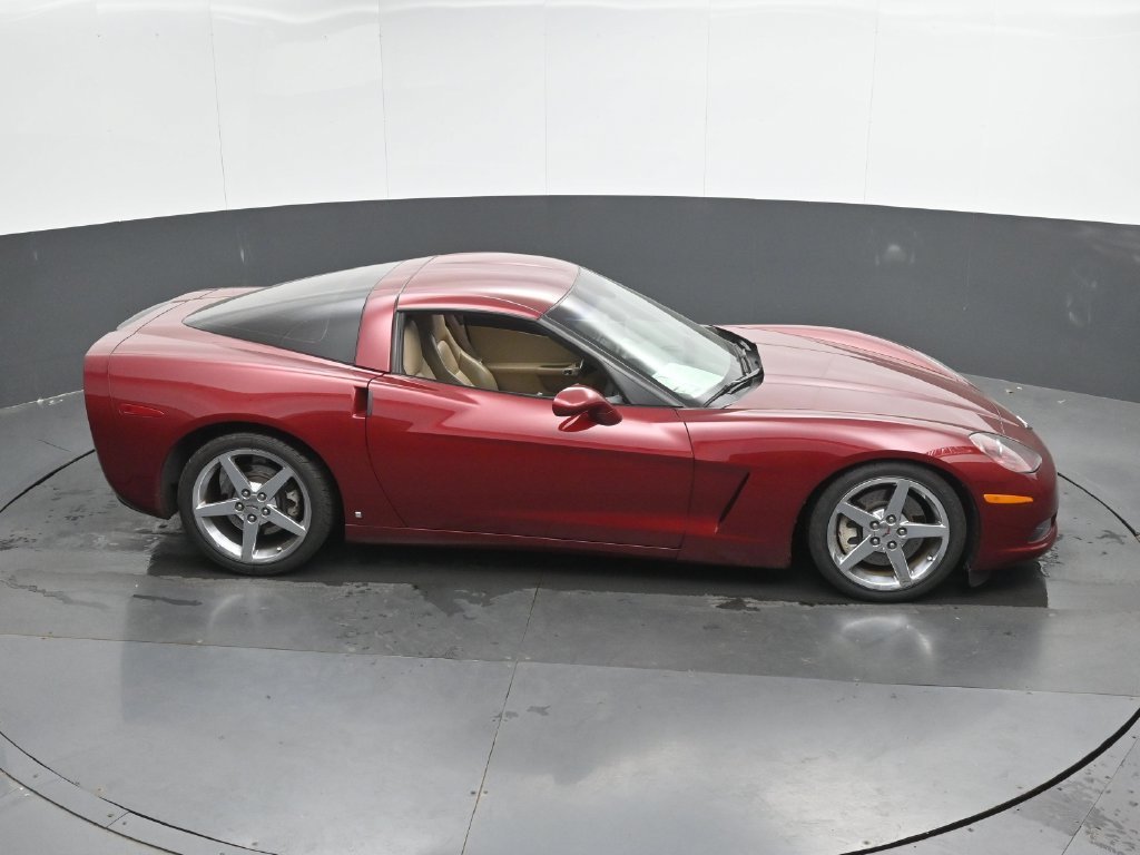 Used 2007 Chevrolet Corvette Coupe w/ Preferred Equipment Group RWD image 25