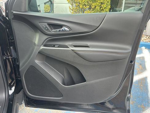 Used 2024 Chevrolet Equinox Premier image 16