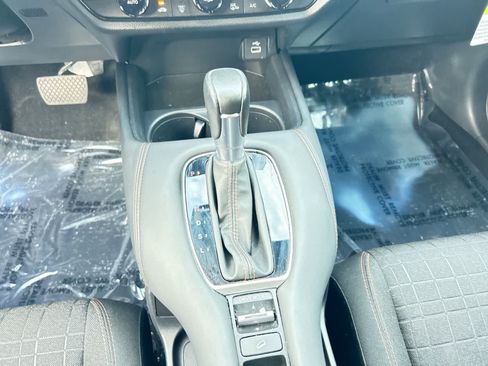 Used 2024 Honda HR-V Sport image 18