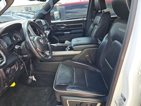 Used 2023 RAM 1500 Laramie AWD/4WD image 3