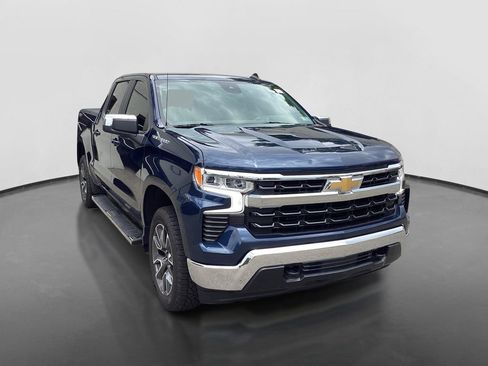 Used 2022 Chevrolet Silverado 1500 LT AWD/4WD image 3