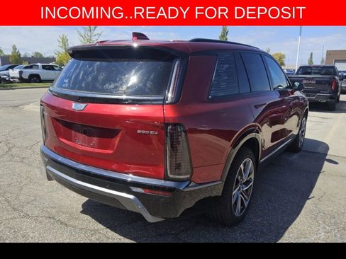 Used 2026 Cadillac Vistiq Sport w/ LPO, Floor Liner Package AWD/4WD image 16