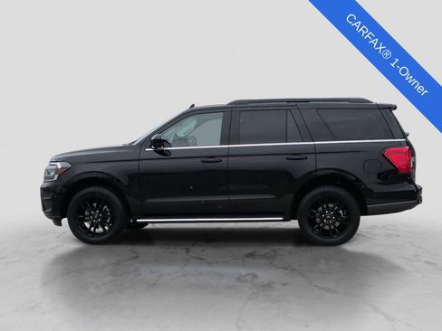 Used 2023 Ford Expedition XLT image 3