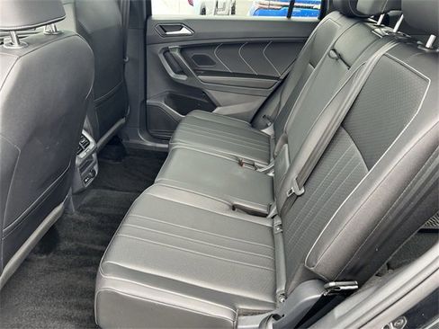 Used 2024 Volkswagen Tiguan SE R-Line image 23