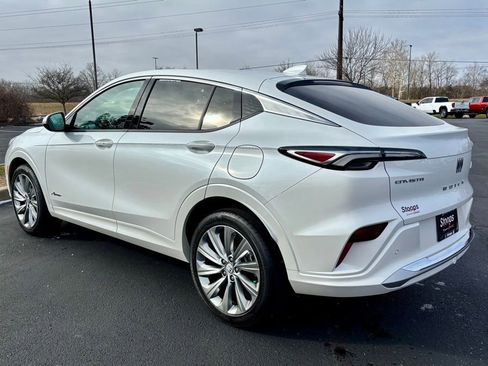 Used 2024 Buick Envista Avenir image 5