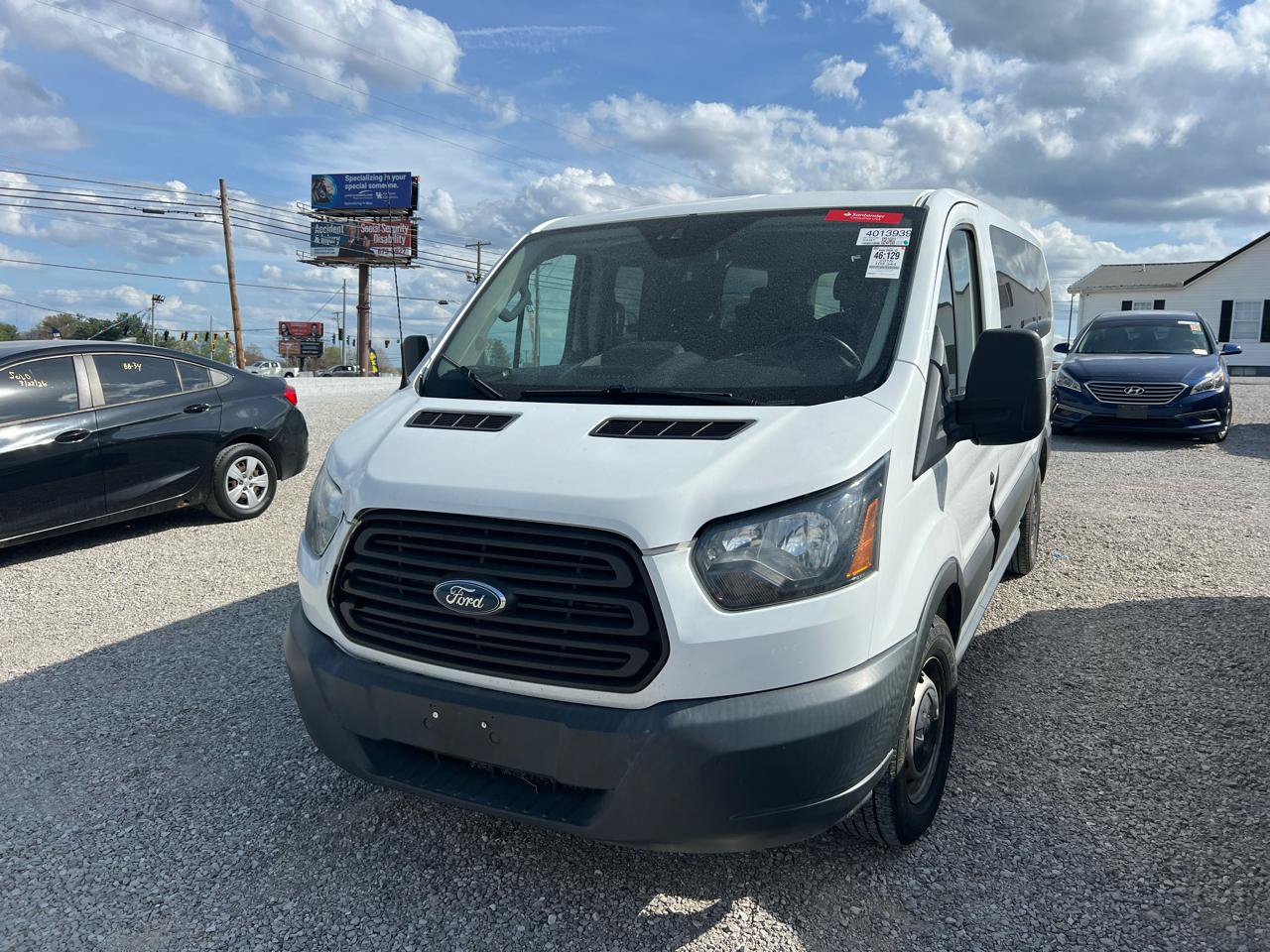 Used 2016 Ford Transit 150 XL RWD image 1