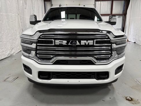 Used 2026 RAM 2500 Laramie AWD/4WD image 2