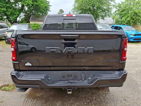Used 2025 RAM 1500 Big Horn AWD/4WD image 4