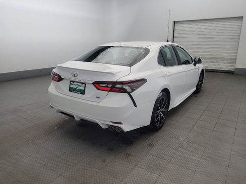 Used 2022 Toyota Camry SE image 9