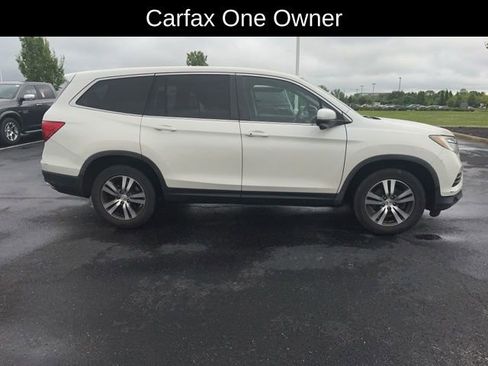 Used 2017 Honda Pilot EX image 4