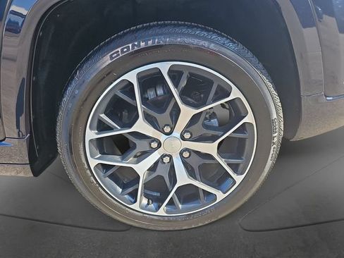 Used 2024 Jeep Grand Cherokee Summit AWD/4WD image 29