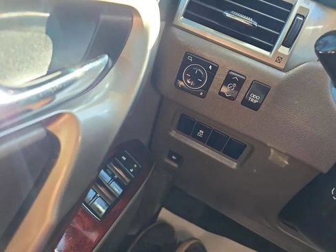 Used 2010 Lexus GX 460 image 18