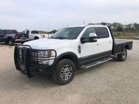 Used 2018 Ford F350 Lariat w/ Lariat Value Package AWD/4WD image 2