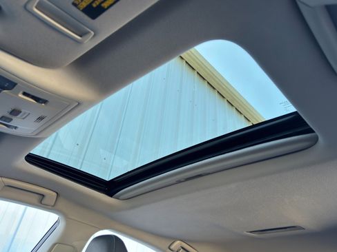 Used 2018 Lexus ES 350 w/ Premier Package image 10