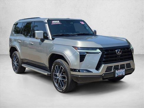 Certified 2025 Lexus GX 550 w/ Accessory Package (Z1) AWD/4WD image 5