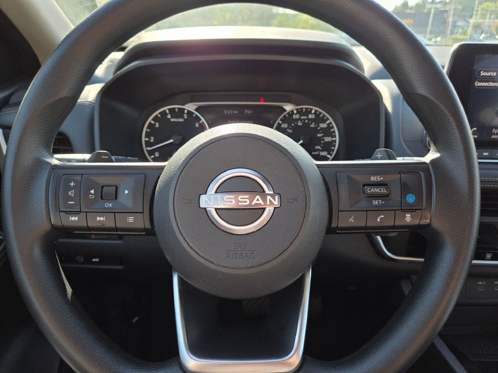 Used 2024 Nissan Rogue SV AWD/4WD image 24