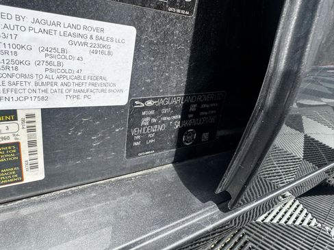 Used 2018 Jaguar XE Prestige image 15