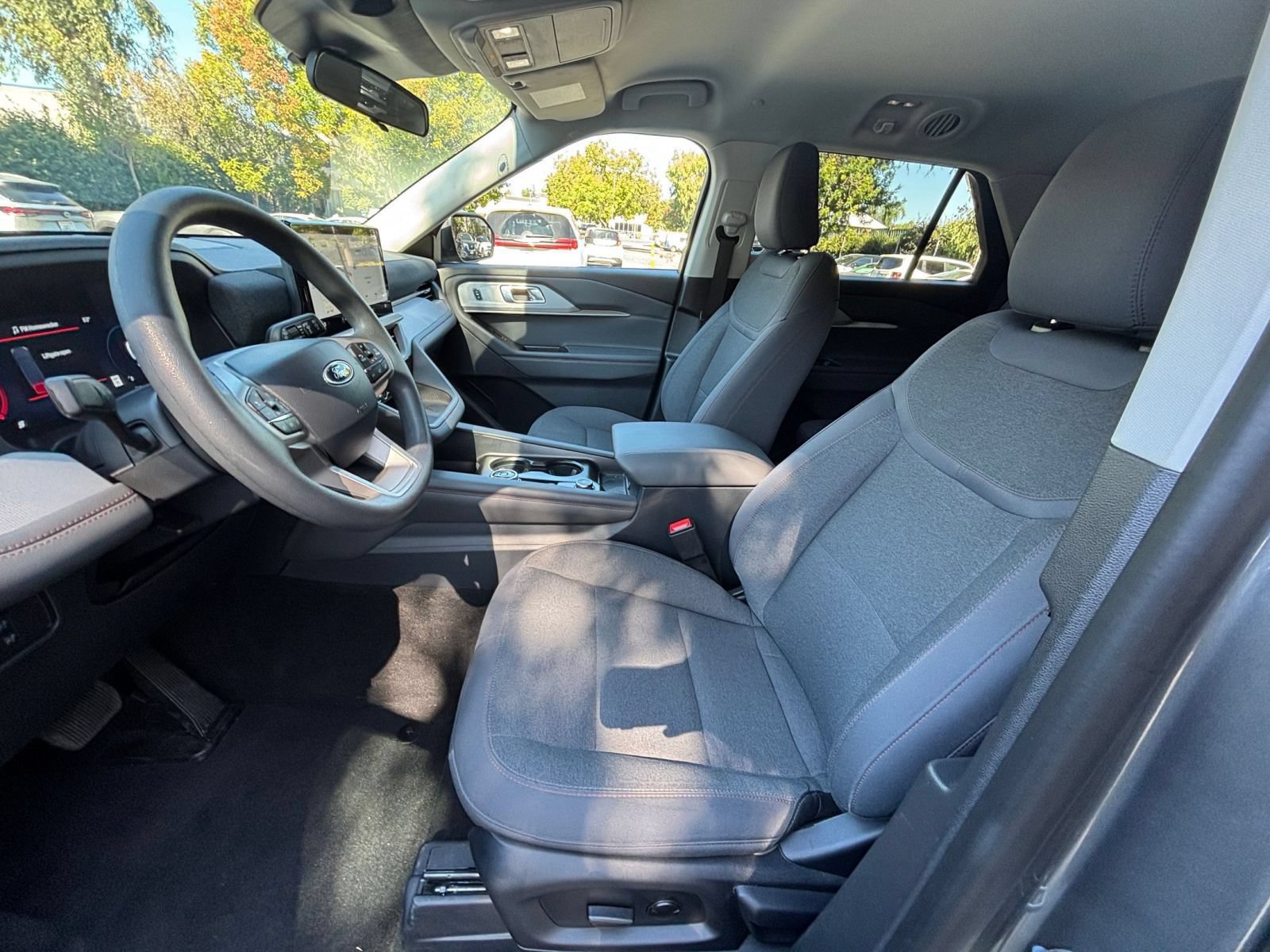 Used 2026 Ford Explorer Active RWD image 26