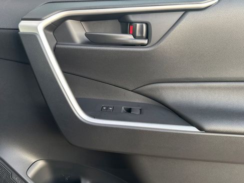 Certified 2025 Toyota RAV4 LE image 22