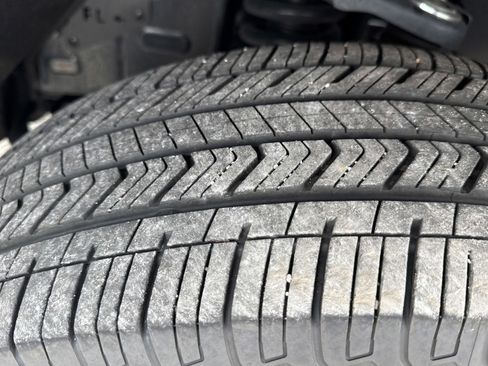 Used 2024 Toyota Tundra Limited image 9