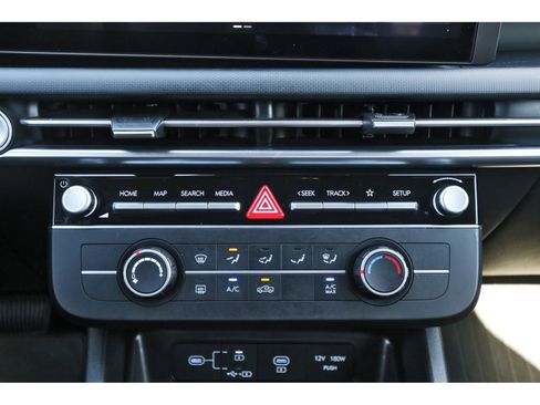 Certified 2025 Hyundai Santa Cruz SE image 26