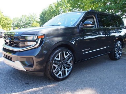Certified 2025 Ford Expedition Platinum w/ Platinum Ultimate Package AWD/4WD image 3