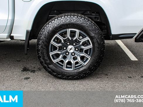 Used 2023 Chevrolet Colorado Z71 w/ Z71 Convenience Package 2 AWD/4WD image 15