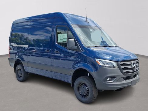 Used 2026 Mercedes-Benz Sprinter 2500 image 3