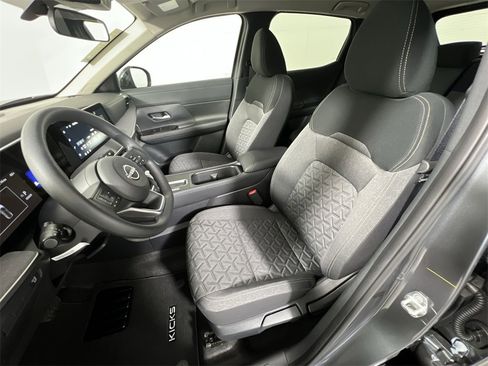 New 2026 Nissan Kicks SV image 13