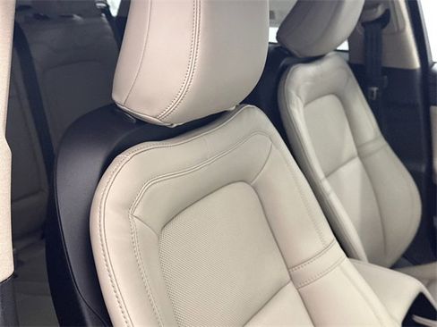 New 2026 Lincoln Corsair Reserve w/ Towing Package image 11