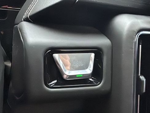 Used 2025 GMC Yukon AT4 Ultimate image 29