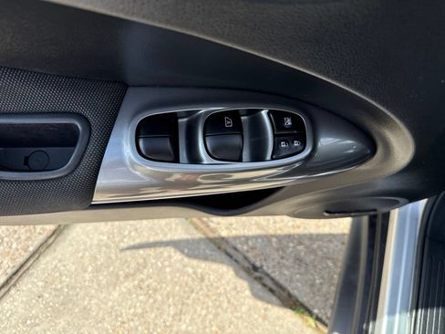 Used 2017 Nissan Juke SV w/ Technology Package FWD image 11