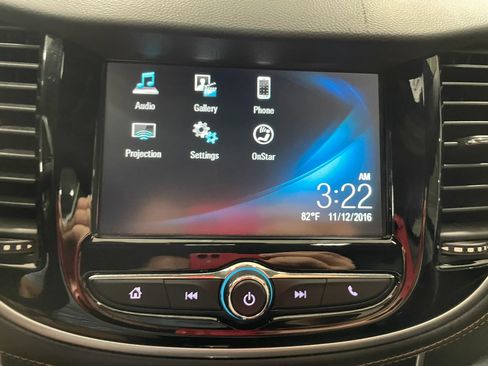 Used 2017 Chevrolet Trax LT w/ LT Convenience Package FWD image 33