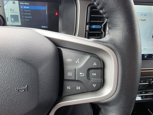 Used 2022 Ford Bronco Outer Banks image 17