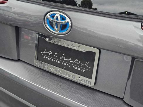 Used 2020 Toyota Prius L Eco FWD image 13