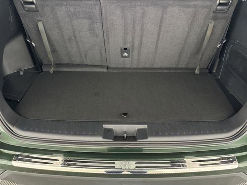 Used 2023 Toyota Highlander XLE image 15