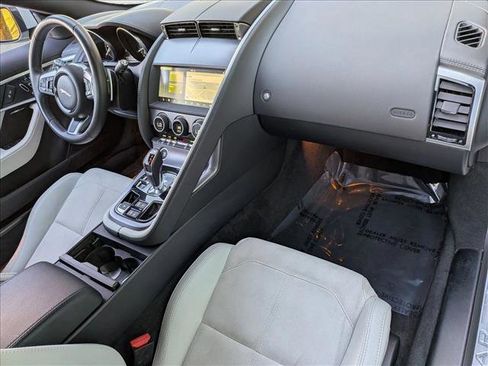 Used 2020 Jaguar F-TYPE P300 image 19