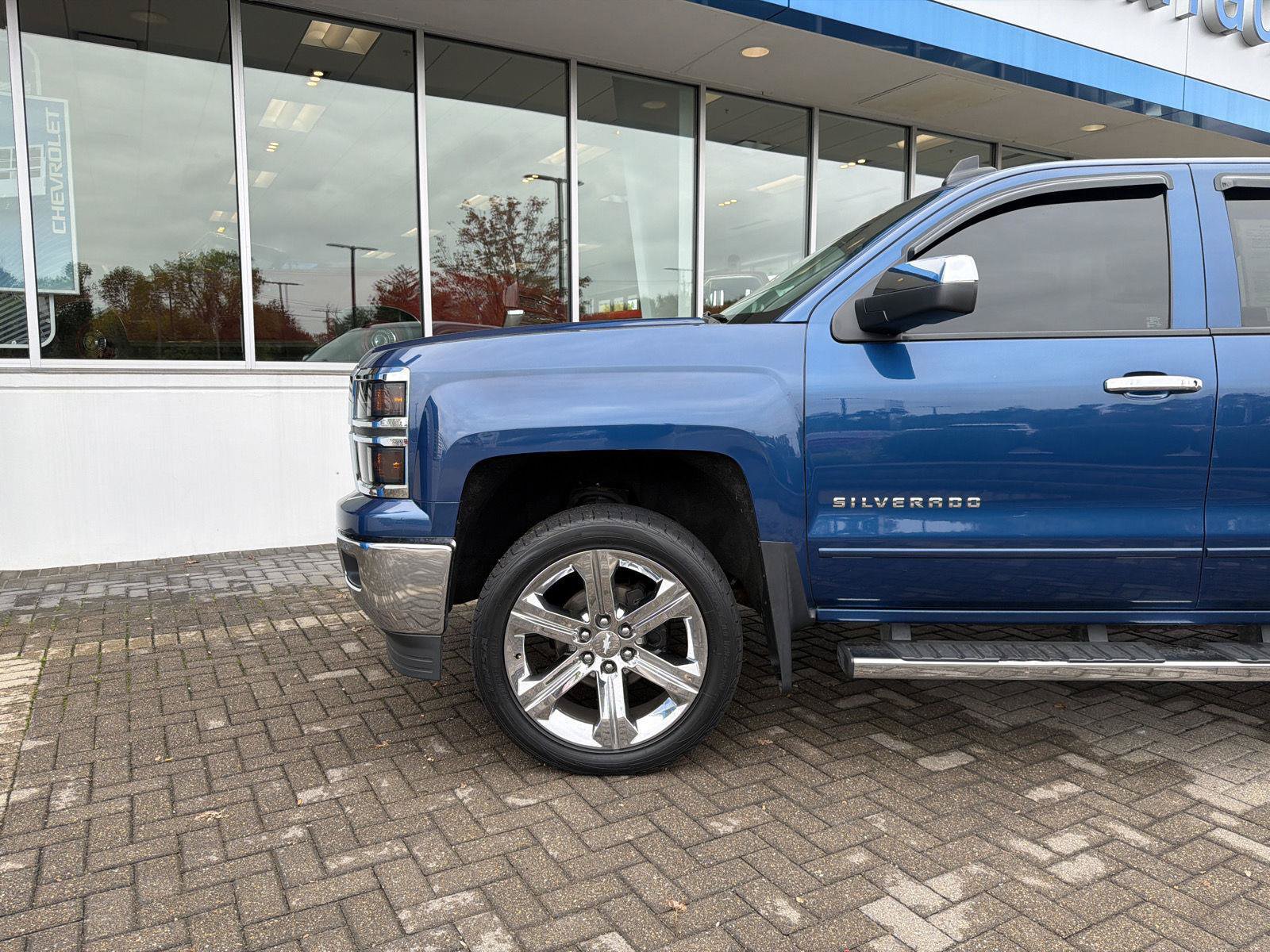 Used 2015 Chevrolet Silverado 1500 LT w/ All Star Edition AWD/4WD image 9
