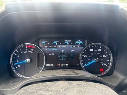Used 2017 Ford F250 Lariat w/ Lariat Value Package AWD/4WD image 10