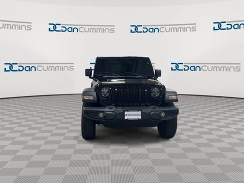 Used 2021 Jeep Wrangler Unlimited Sport AWD/4WD image 3