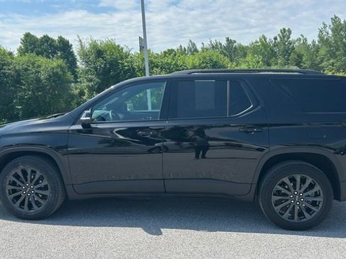 Certified 2023 Chevrolet Traverse RS image 8