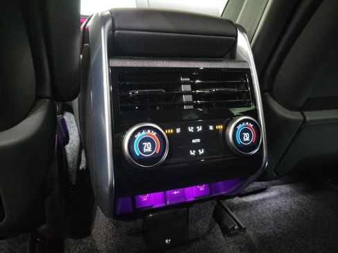 New 2025 Land Rover Range Rover SE image 23