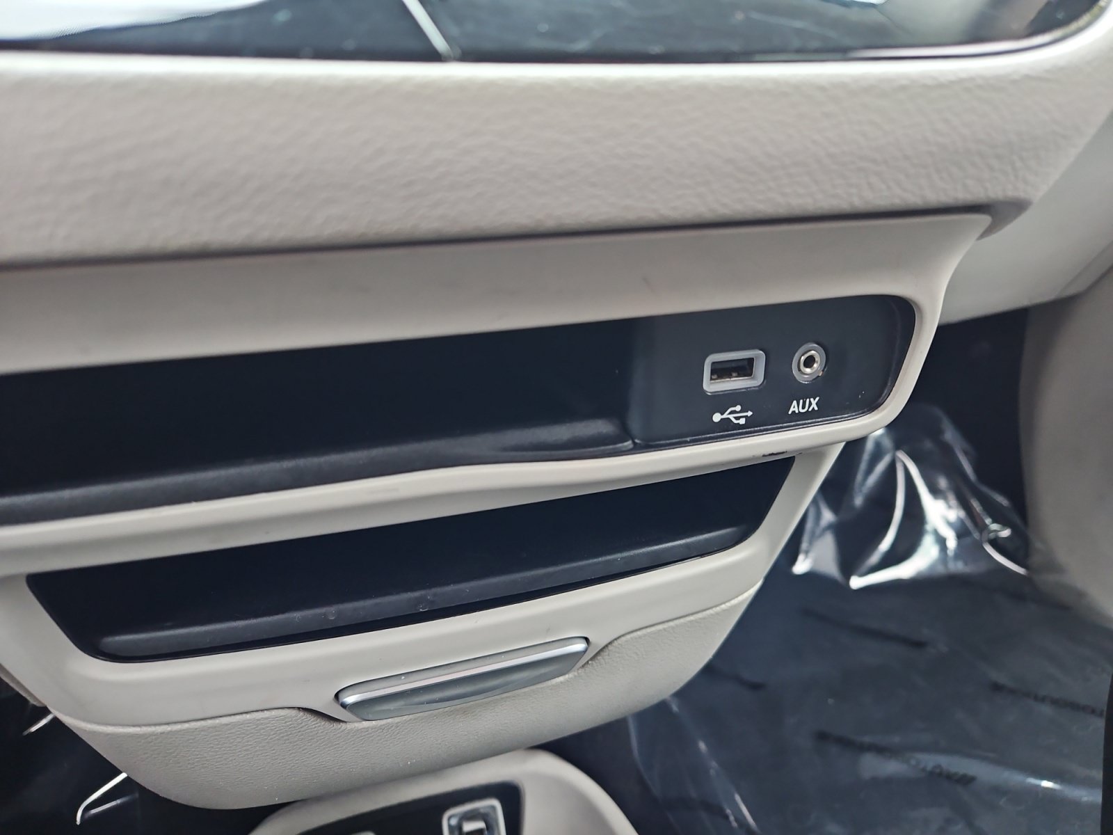 Used 2017 Chrysler Pacifica Touring-L FWD image 21