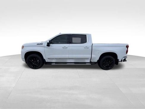 Used 2026 Chevrolet Silverado 1500 High Country w/ High Country Premium Package AWD/4WD image 3
