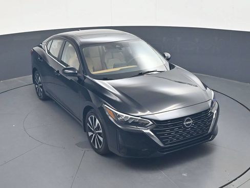 Used 2025 Nissan Sentra SV w/ SV Premium Package FWD image 35