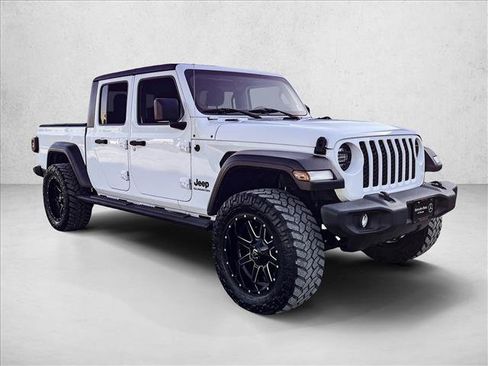 Used 2020 Jeep Gladiator Sport w/ Quick Order Package 24S AWD/4WD image 3