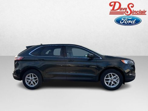 Used 2024 Ford Edge SEL w/ Convenience Package image 5