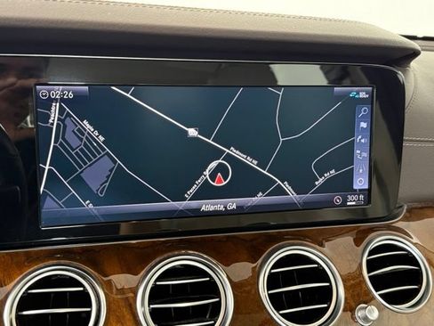 Used 2019 Mercedes-Benz E 300 4MATIC image 31